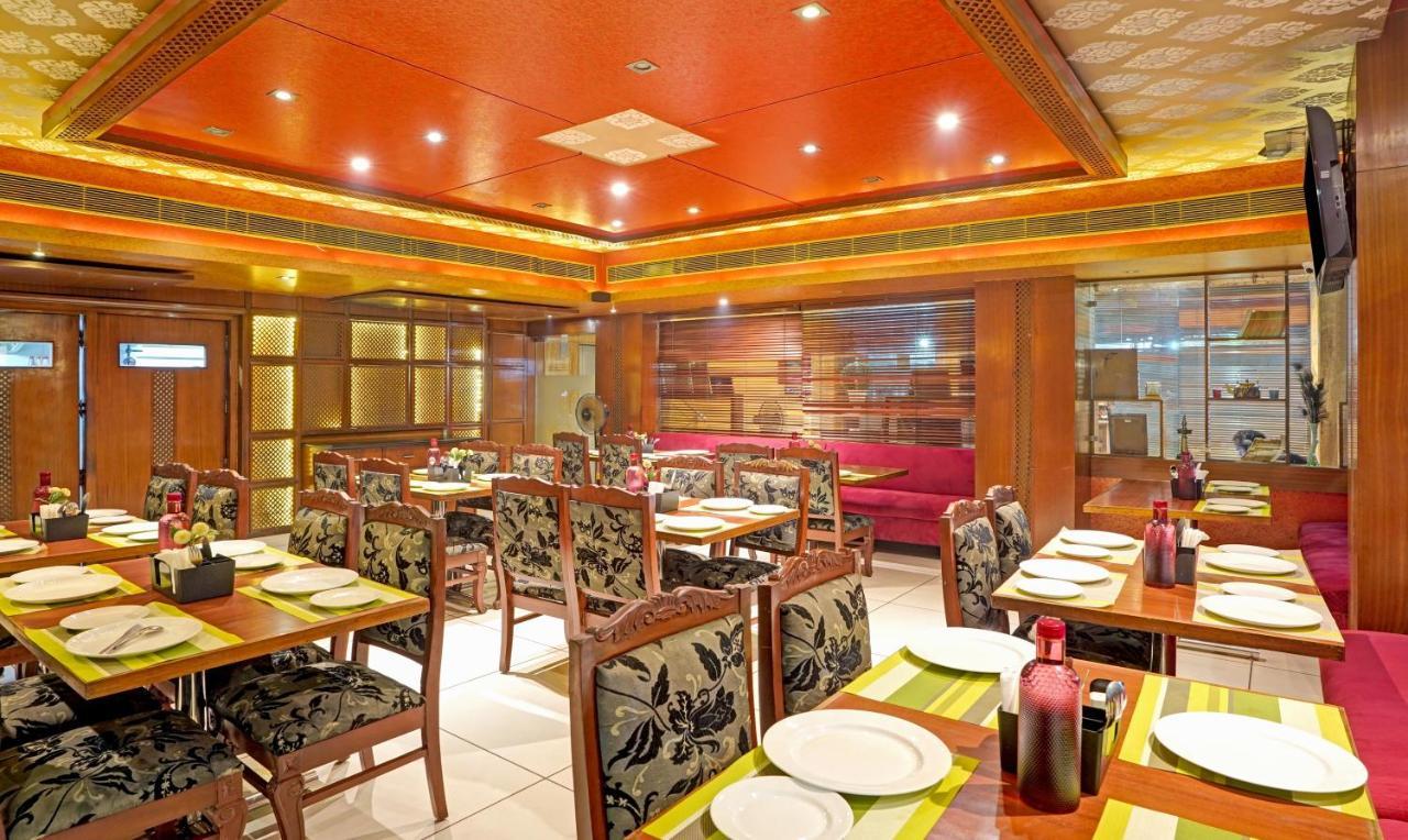 Treebo The Royal Cm, 4 Km From City Palace Jaipur Exterior foto